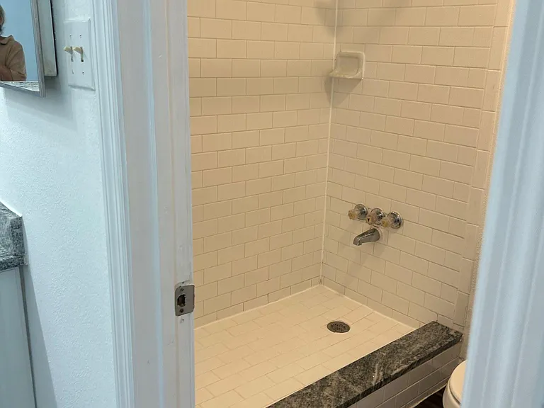 1712 Royal Hill Dr #B — Photo 12
