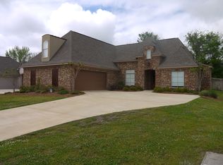 102 Sweetbriar Cir, Canton, MS 39046
