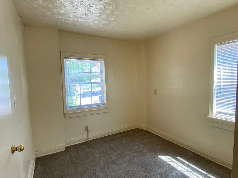 1229 S 4th St #11 — Photo 5
