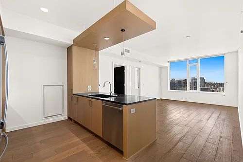 1321 Seneca St #1608 Photo 1