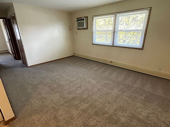 4th image of 335 Iowa Ave #6
