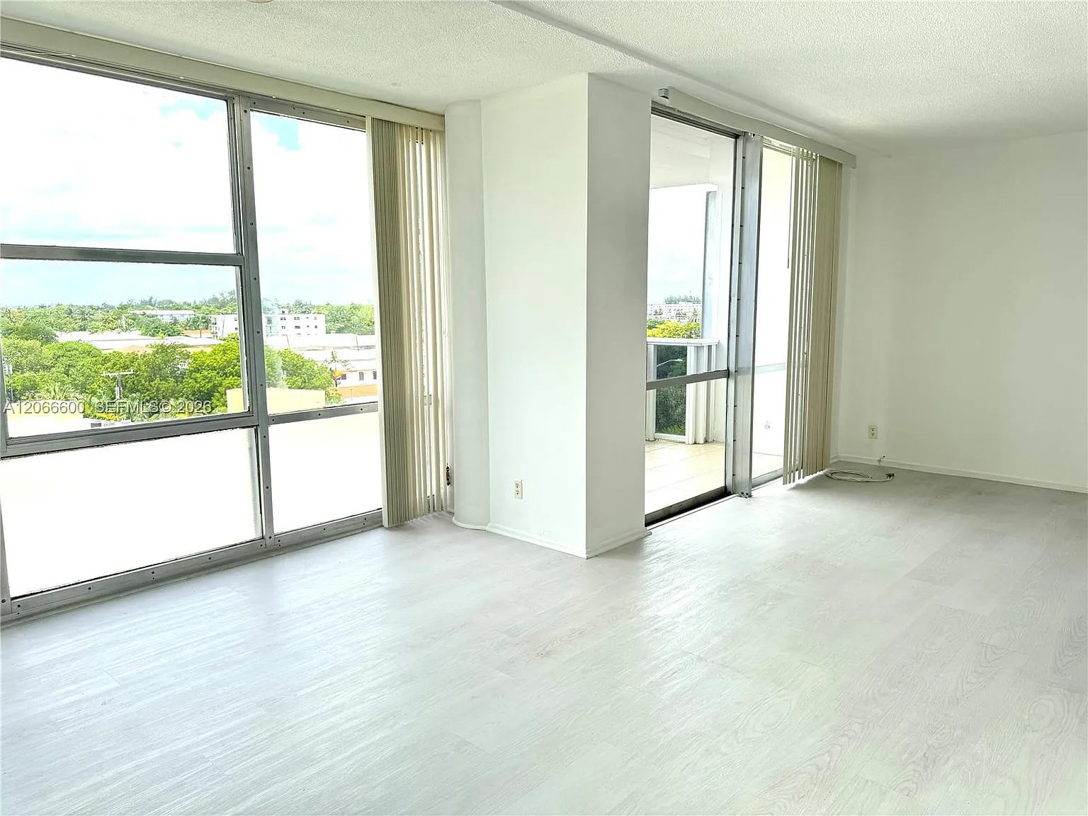 King Cole Condo — Photo 3