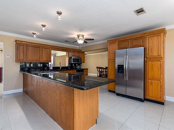 5th image of 535 Val Mar Dr