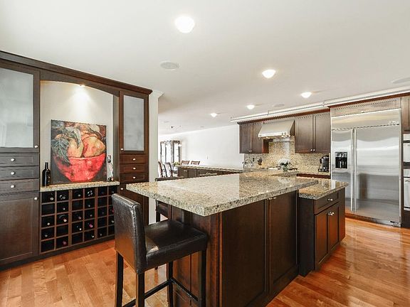 3rd image of 1105 Shoal Dr