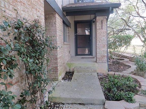 2nd image of 1045 Verbena Dr