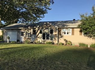 27 Jerilis Dr, Springfield, MA 01119