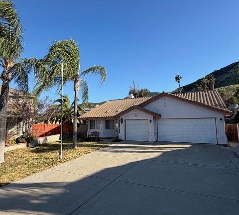 3rd image of 33450 Walham Rise