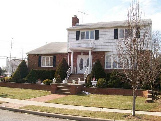 1st image of 2696 Cheshire Dr