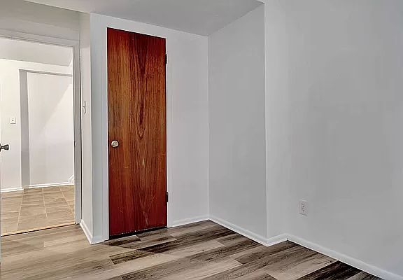 5th image of 57-44 225th St