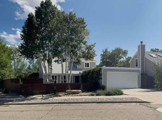 875 Kristi Ln, Los Alamos, NM 87544