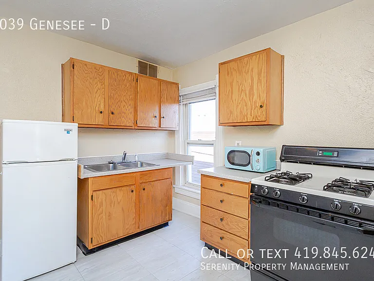 2039 Genesee St #D — Photo 4