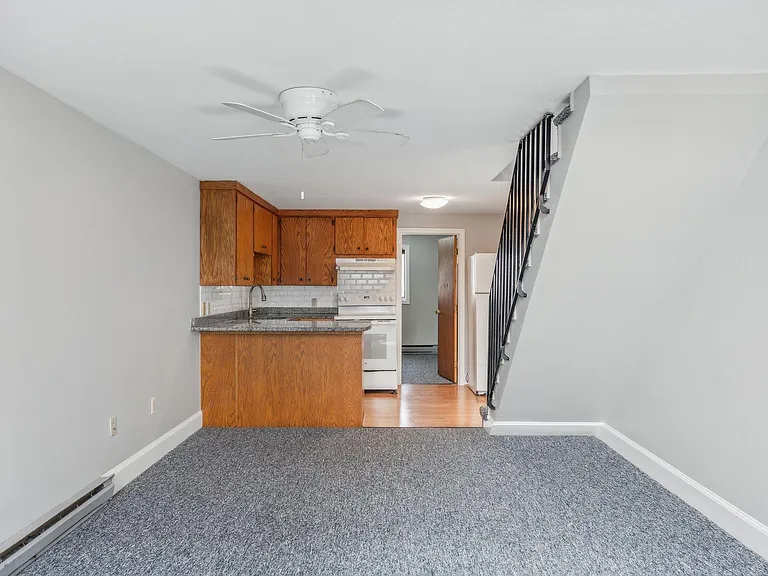 210 Beach St #18 — Photo 9