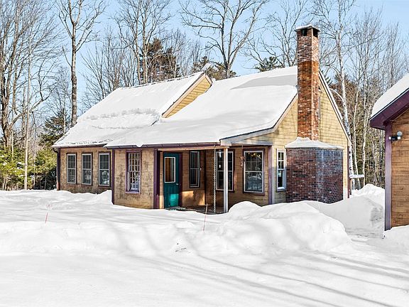 2nd image of 98 Lockwood Brook Road