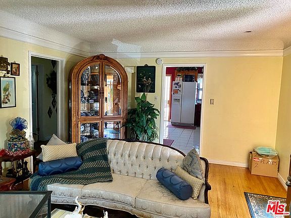 2nd image of 10411 S Saint Andrews Pl