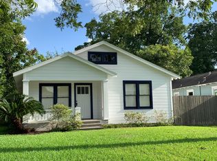 1030 E 26th St, Houston, TX 77009