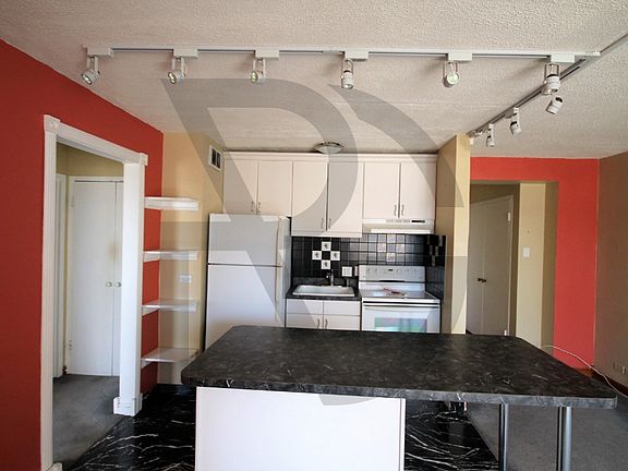 5th image of 445 W Wellington Ave APT 07E