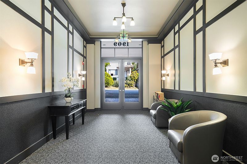 4th image of 1909 10th Avenue W #206