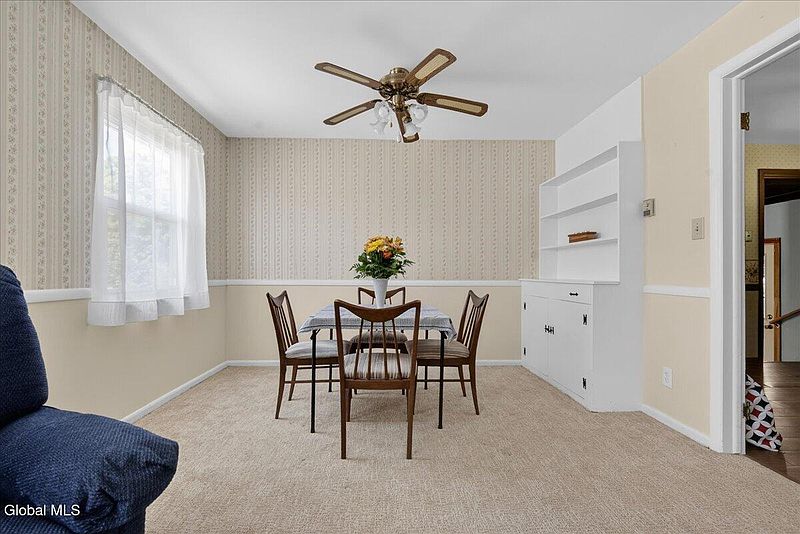 4th image of 73 Saratoga Drive