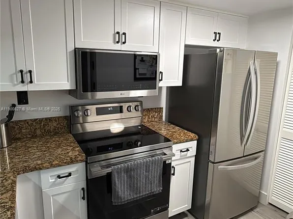 650 West Ave APT 303, Miami Beach, FL 33139