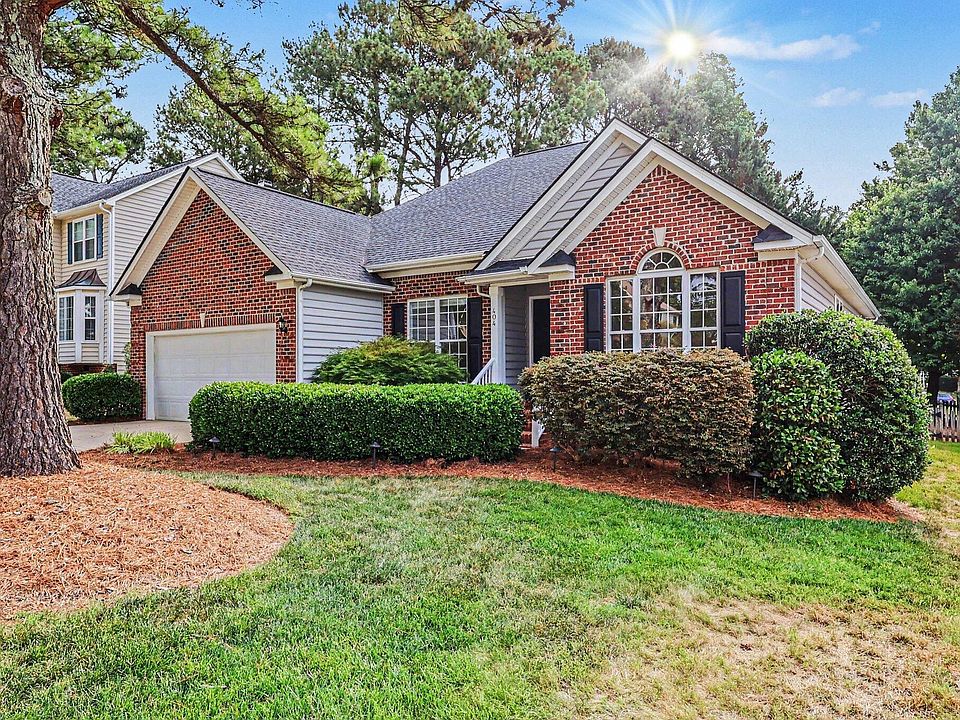 1st image of 404 Ravenstone Dr