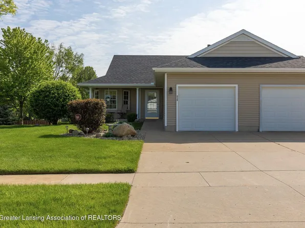 916 Randy Ln #8, Saint Johns, MI 48879