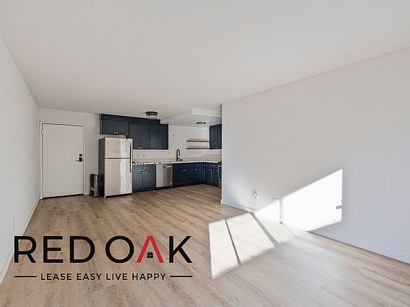5th image of 130 1/2 N Mariposa Ave #308