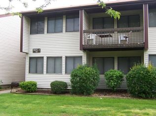 J7 Avon Dr, East Windsor, NJ 08520