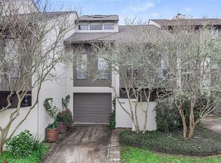 302 Tchefuncte Oaks Dr, Mandeville, LA 70471