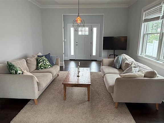 4th image of 172 Lakeview Ave E #170
