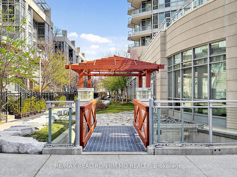18 Holmes Ave #1606 — Photo 46