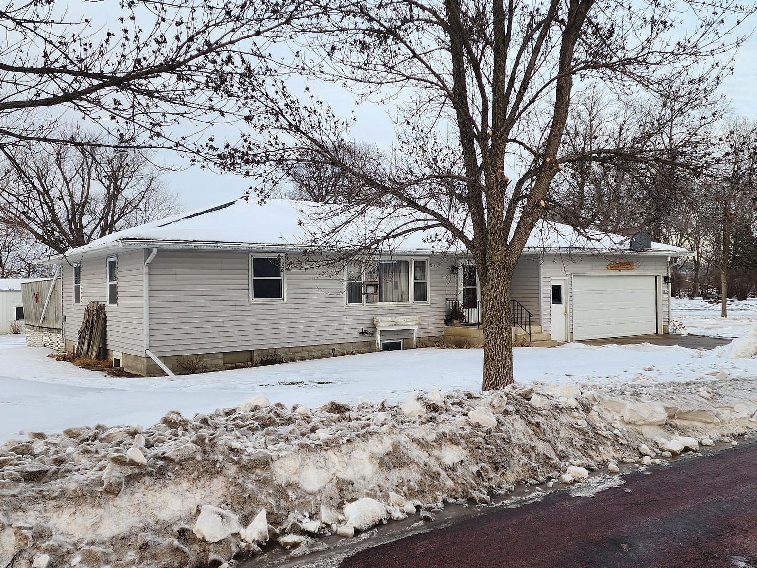 2031 W Main St, Wabasso, MN 56293 Zillow