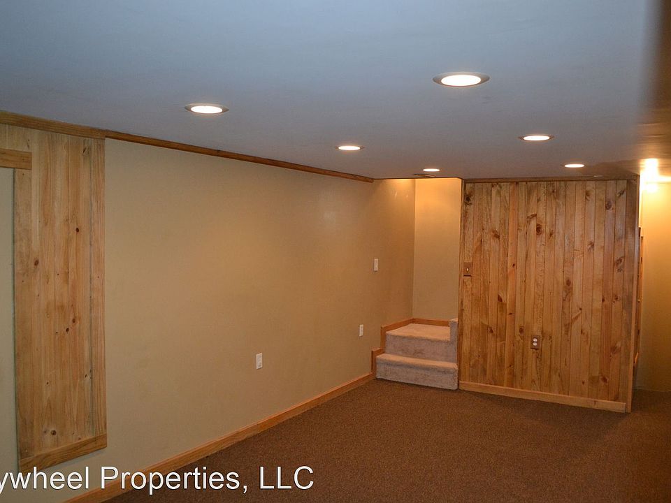 1st image of 936 Lincoln Ave