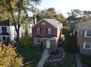 6821 N Lowell Ave, Lincolnwood, IL 60712