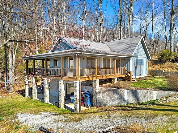 3rd image of 163 Walter Cir