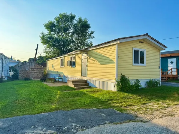 268 Palmer Rd Trailer 17, Monson, MA 01057