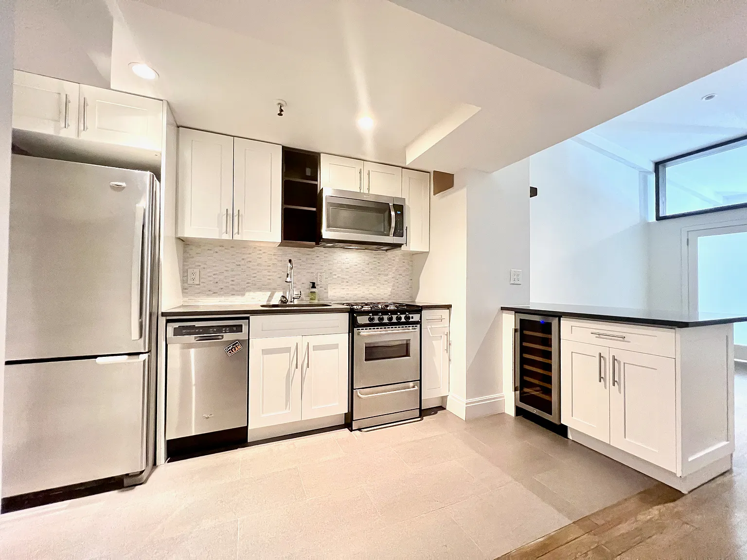 66 Pearl Street — Photo 3