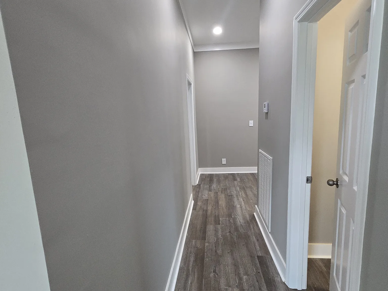 2 bed, 1281 sqft, $1,950 — Photo 4