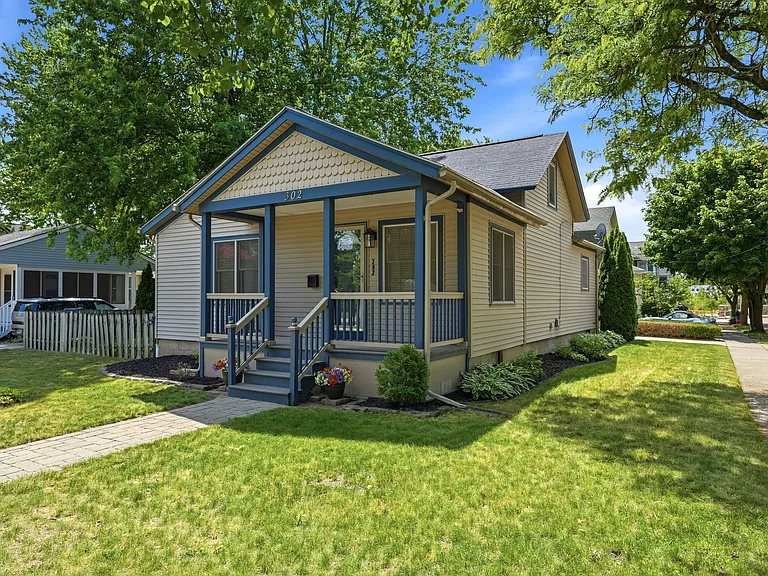 302 Yerkes St — Photo 45