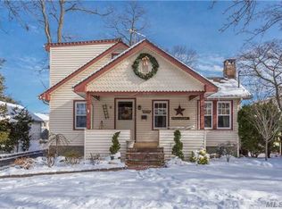 2171 Washington St, Merrick, NY 11566