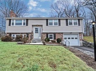 34 Weir Rd, Waltham, MA 02451