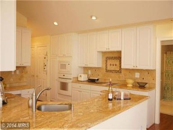 4th image of 14040 Weeping Cherry Dr