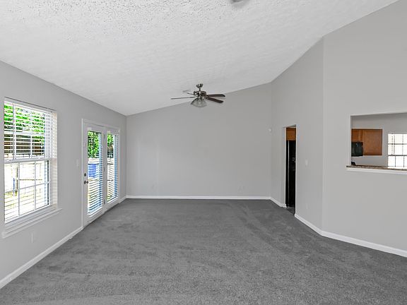 5th image of 1920 Towne Park Dr