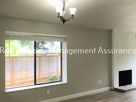 3rd image of 21521 SW Peggy Ct