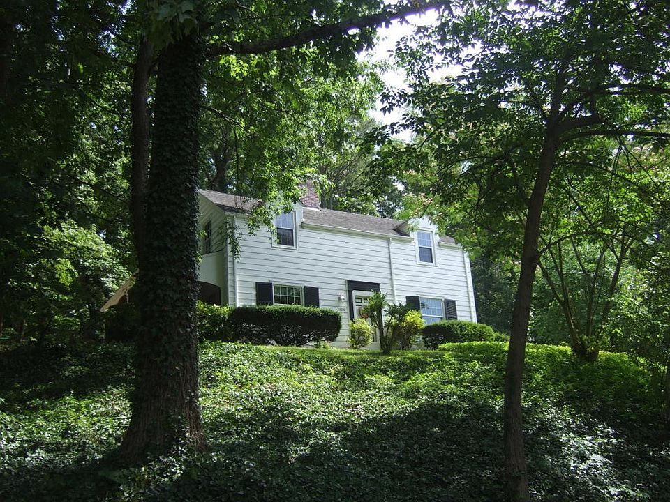 1st image of 2628 Sweetbrier Ave SW