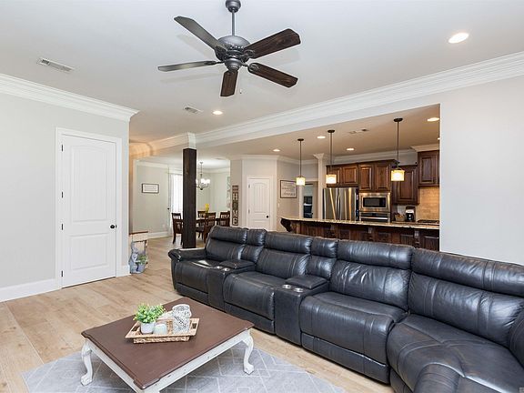 5th image of 10601 Creek Haven Ln