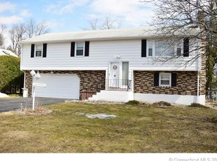 222 King Philip Dr, West Hartford, CT 06117