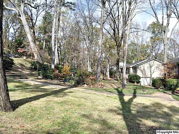 3rd image of 5733 Jones Valley Dr SE