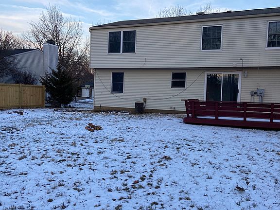 3rd image of 9502 Thornwood Dr