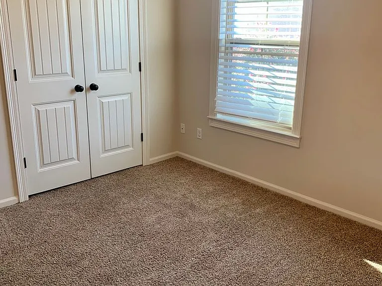 109 Ella St — Photo 10