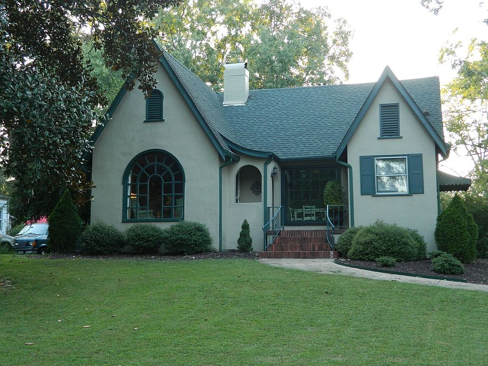 1st image of 303 Amhurst Ave